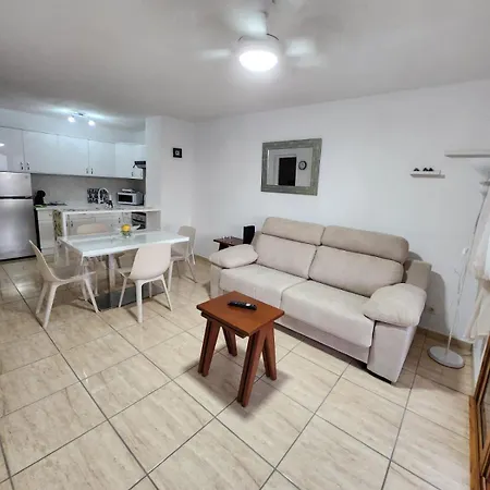 Santiago Beach, Cristianos With Air Conditioning Apartamento *